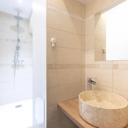 Apartment Well Decorated In 8th Paris
